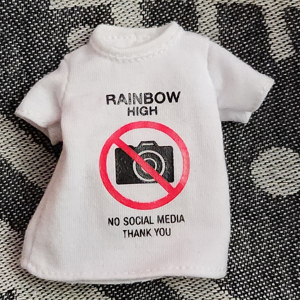 Rainbow High Deluxe Fashion Closet Replacement Shirt Top White No Social Media